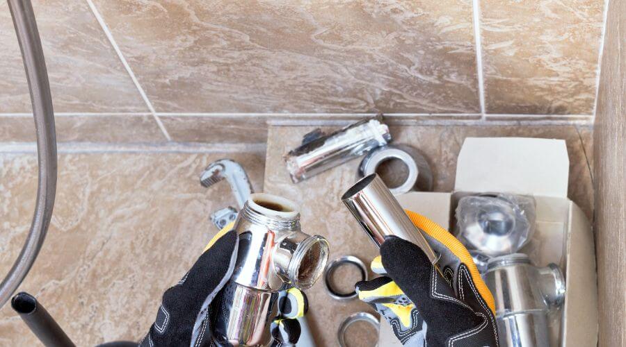 Expert Emergency Roof Repairs services in Lynn Center, IL